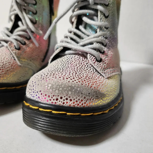 Dr. Martens - Picture 3 of 9